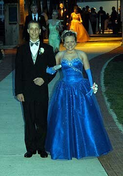 3.5x5-72dpi copyright 2004 ridertown.com