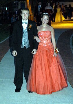 3.5x5-72dpi copyright 2004 ridertown.com